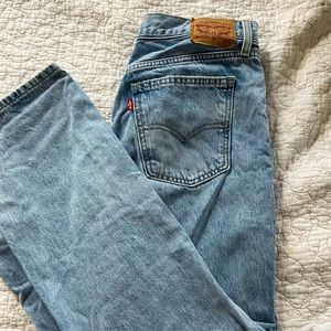 Levi’s low pro jeans in Charlie Glow Up size 30